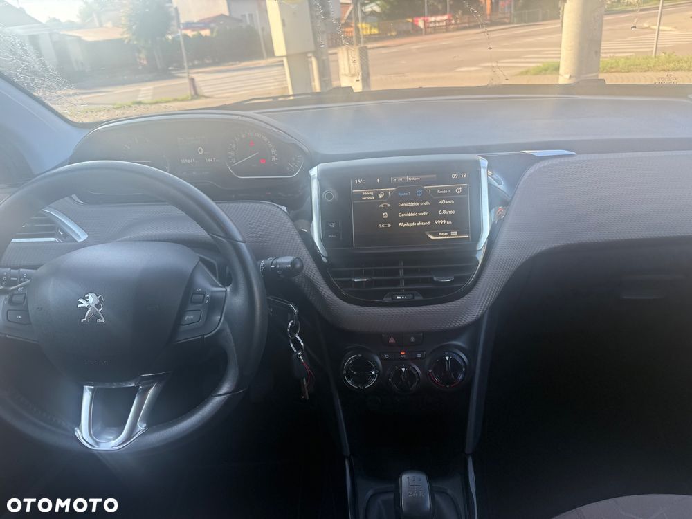 Peugeot 2008 1.2 Pure Tech Style - 10