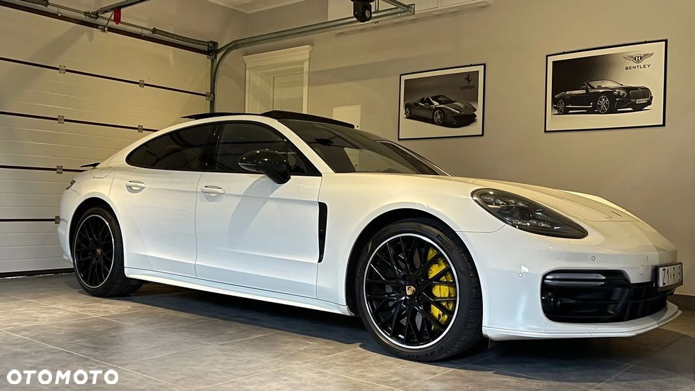 Porsche Panamera 4S Executive - 1