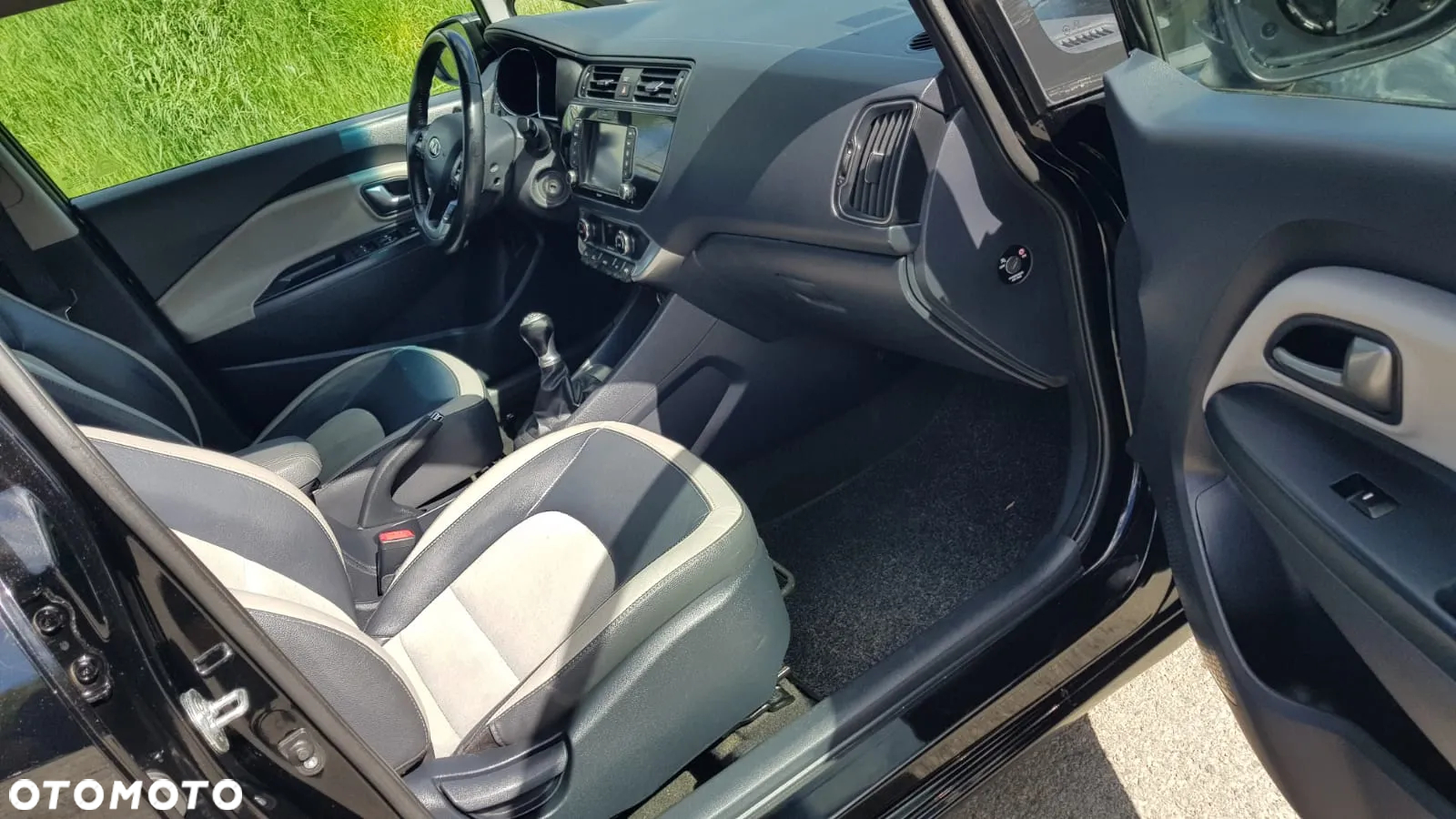 Kia Rio - 12