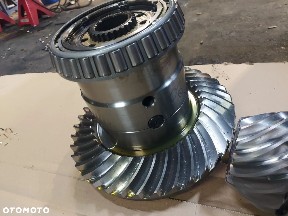 Most przedni dyfer napęd dyferencjał 0145959 CIĄGNIK VALTRA Q305S 2024R - 5