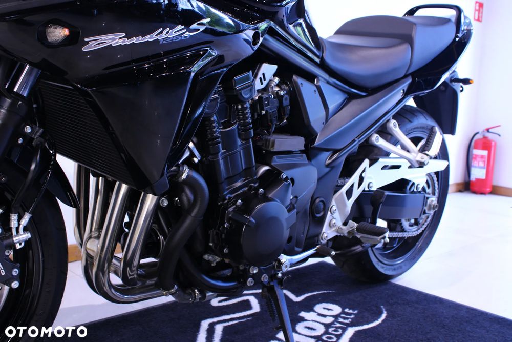 Suzuki Bandit - 18