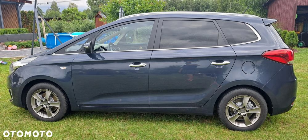 Kia Carens 1.7 CRDi L 7os - 8