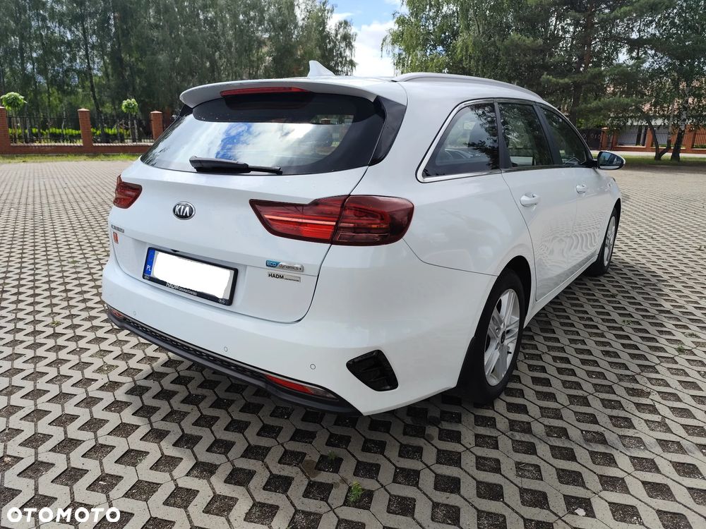 Kia Ceed 1.6 CRDi mHEV M DCT - 7