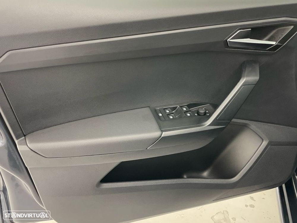 SEAT Ibiza 1.0 TSI Style — fotografia 16