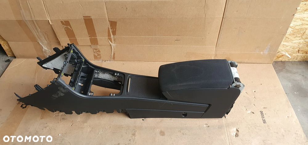 Tunel środkowy podłokietnik czarny VW Passat B6 3C0864207B - 7