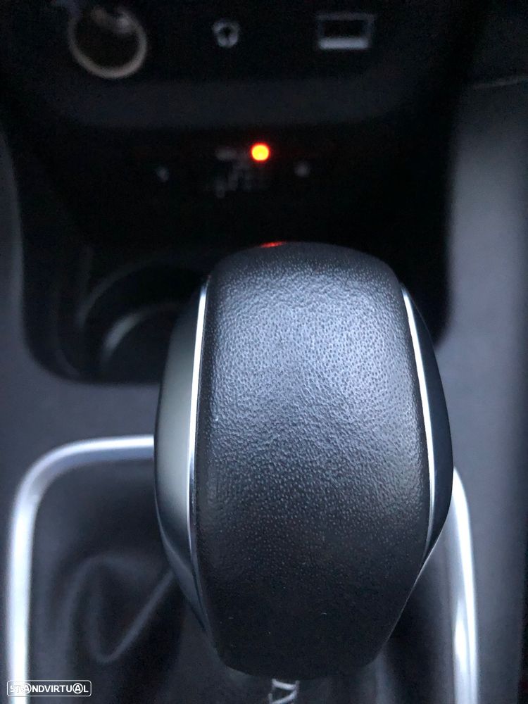 Citroën C3 1.2 PureTech Shine EAT6 - 17