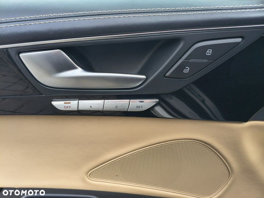 Audi A8 - 23