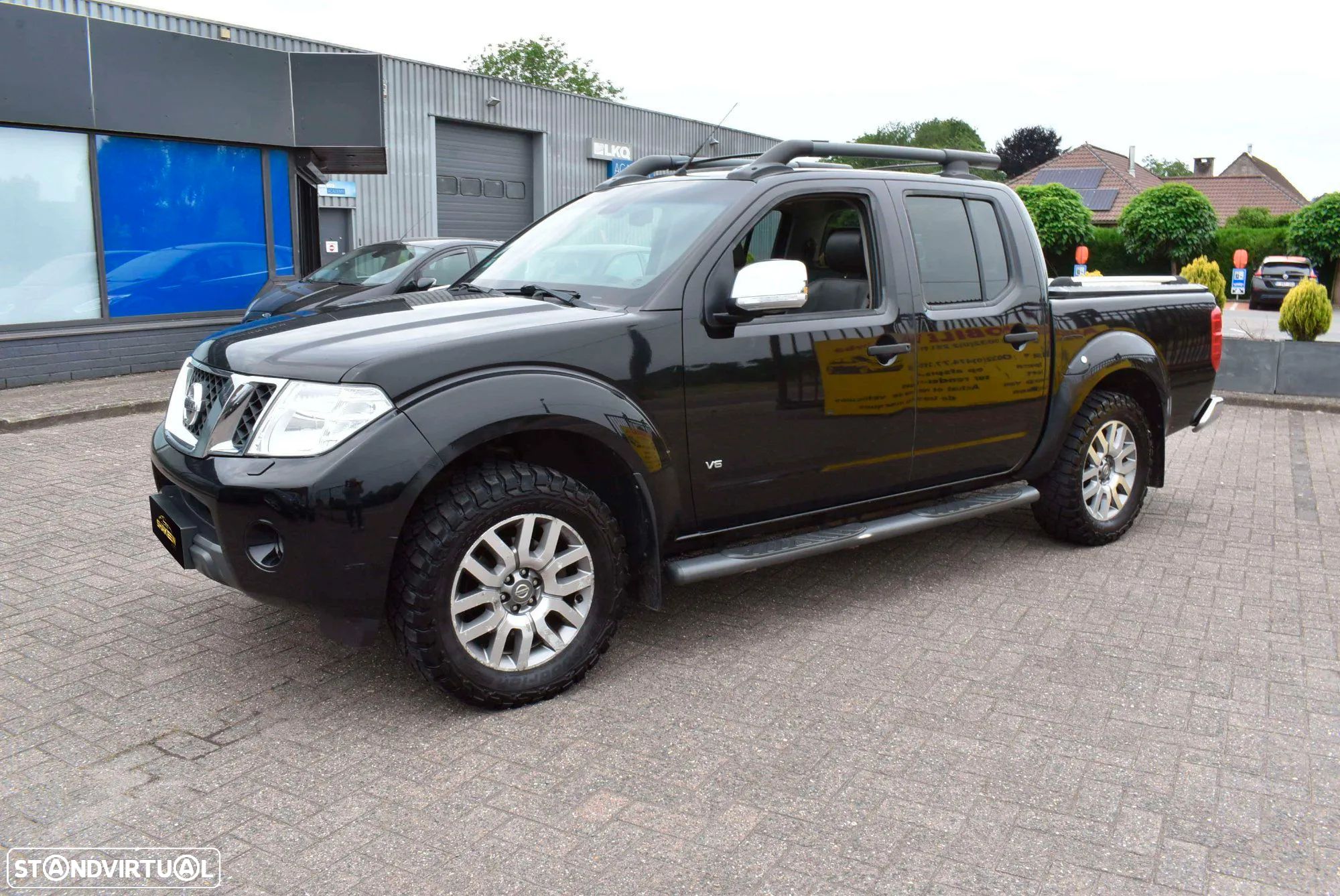 Nissan Navara 3.0 dCi V6 CD LE AT 4WD - 1