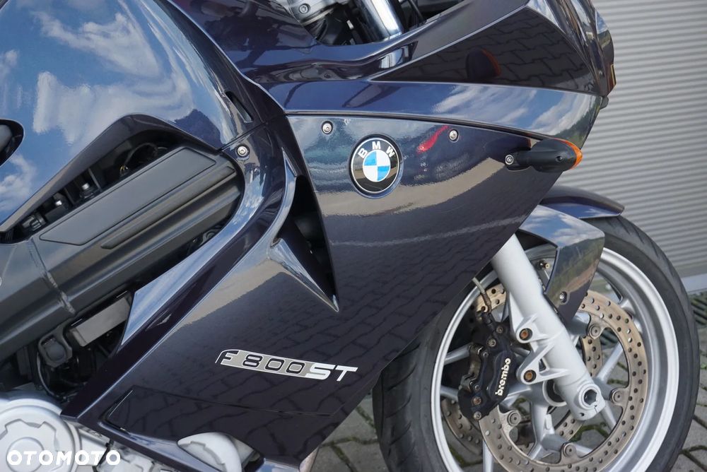 BMW F - 9