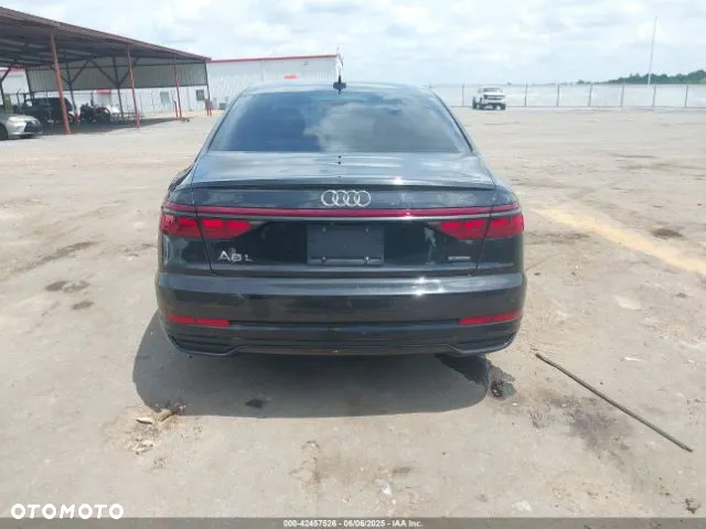 Audi A8 - 12