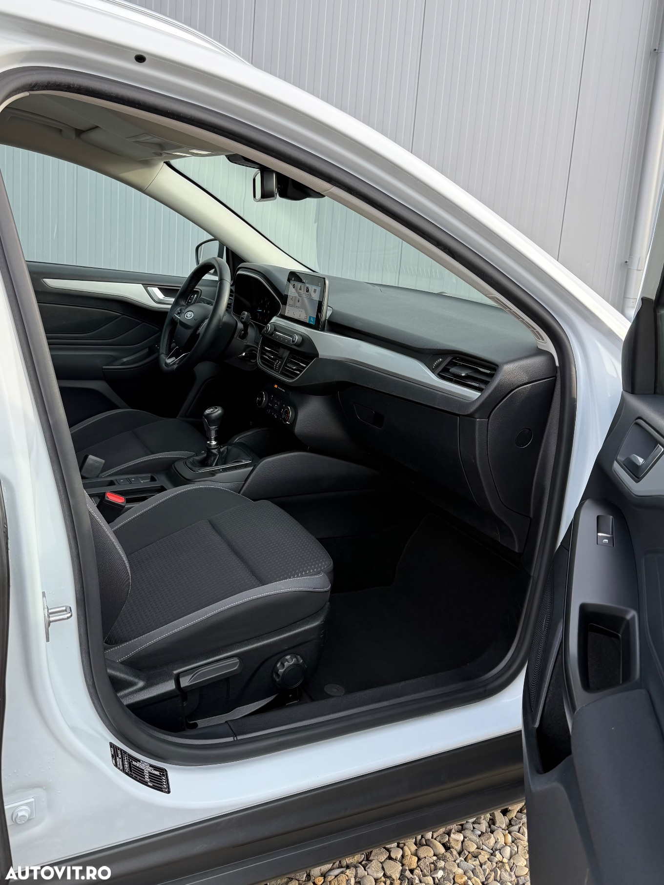 Ford Focus Turnier 1.5 EcoBlue Start-Stopp-System COOL&CONNECT - 16