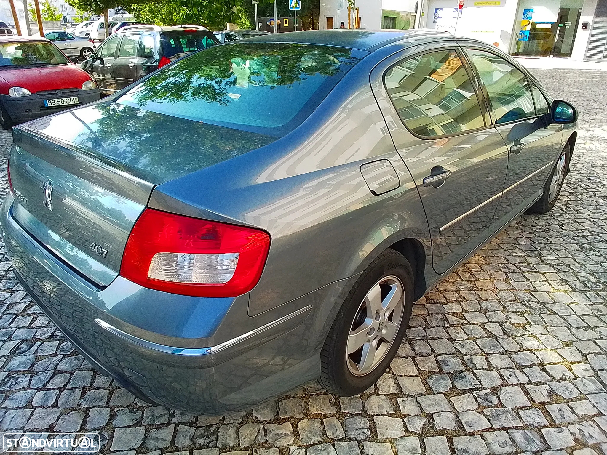 Peugeot 407 1.6 HDi Premium - 16