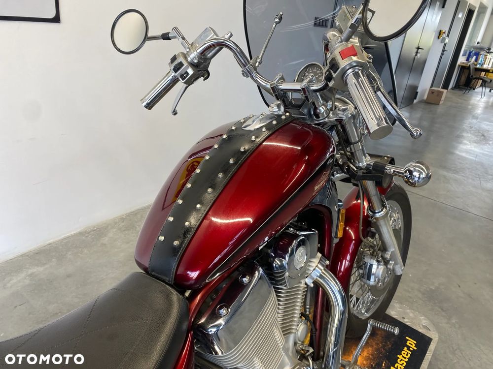 Suzuki Intruder - 28