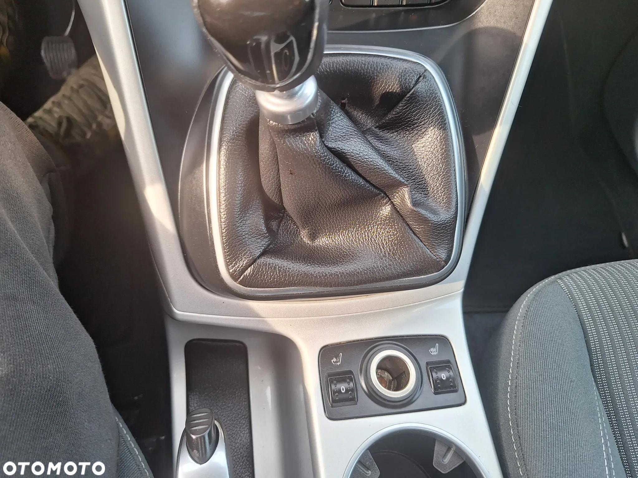 Ford C-MAX 1.6 TDCi Start-Stop-System Titanium - 24