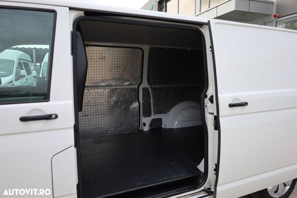 Volkswagen Transporter - 18