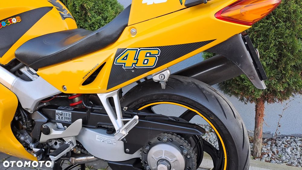 Honda VFR - 35