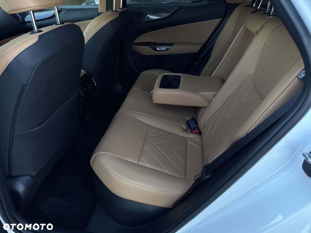 Lexus NX 350h Prestige AWD - 32