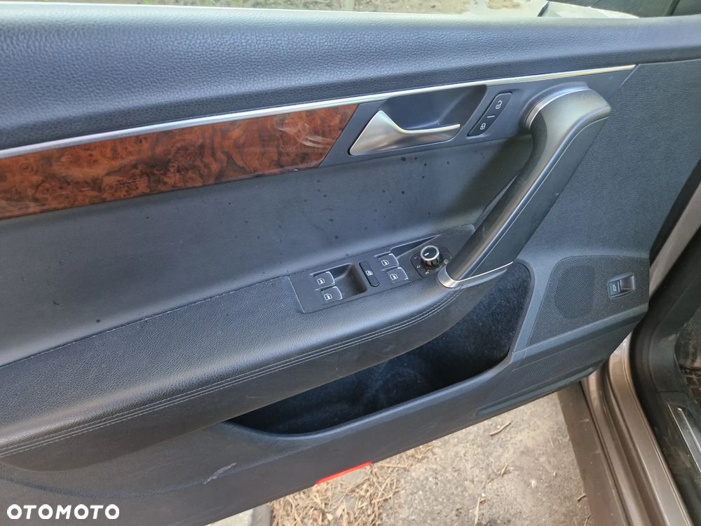 Volkswagen Passat 2.0 TDI DPF DSG Individual Chrom - 11