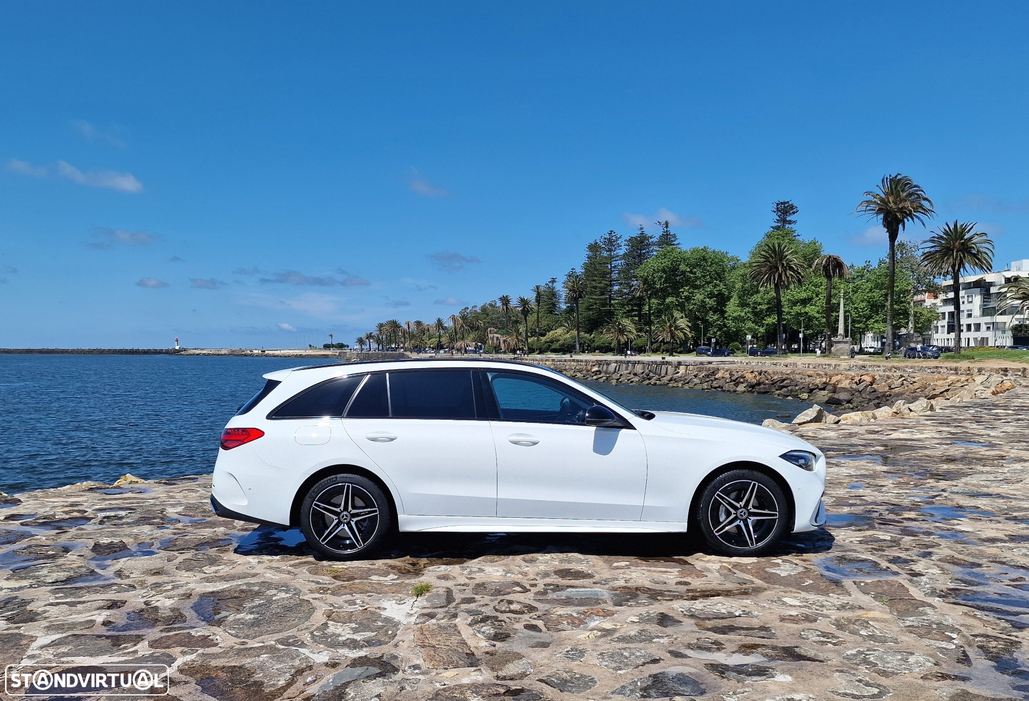Mercedes-Benz C 300 e AMG Line - 13
