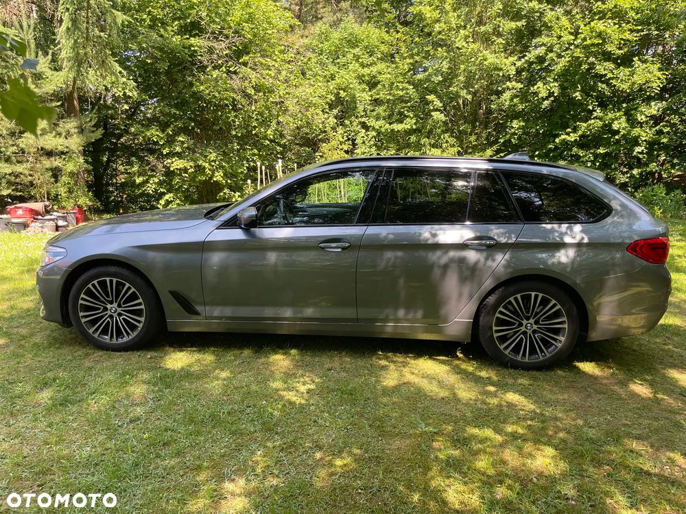 BMW Seria 5 520d Sport Line - 3