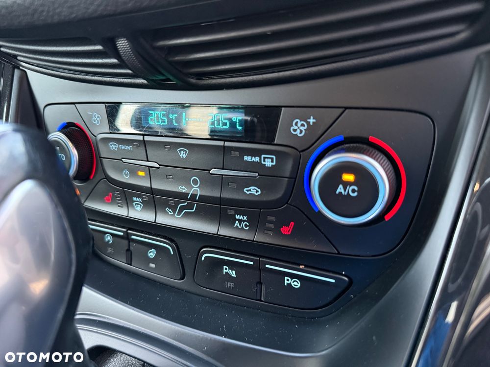 Ford Kuga 1.5 EcoBoost 4x4 Titanium - 16