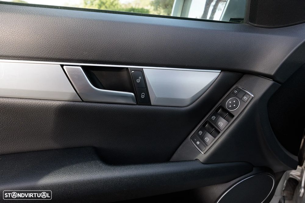 Mercedes-Benz C 220 Station CDI DPF (BlueEFFICIENCY) Avantgarde - 17