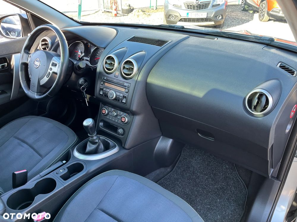 Nissan Qashqai+2 - 30