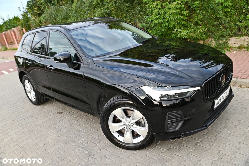 Volvo XC 60 B4 D AWD Geartronic Momentum Pro - 4