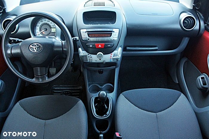Toyota Aygo 2012 photo 5