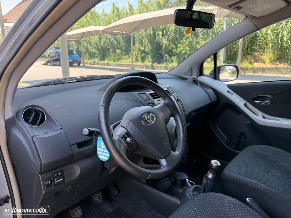 Toyota Yaris 1.0 VVT-i ACtive - 9