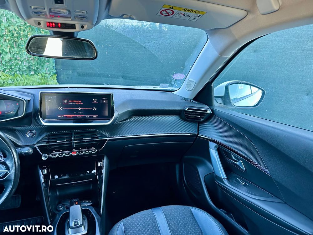 Peugeot 2008 - 12