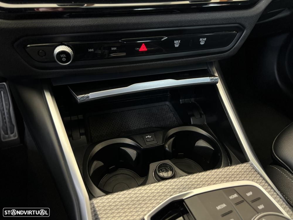 BMW 330 e Pack M Auto - 21