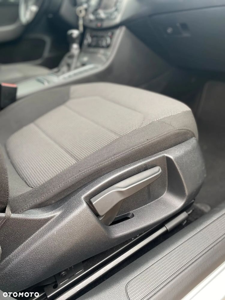 Volkswagen Passat - 26