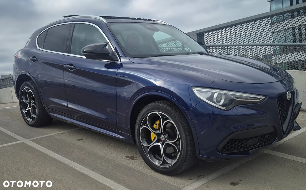 Alfa Romeo Stelvio 2.0 Turbo 16V AT8-Q4 Lusso Ti - 2