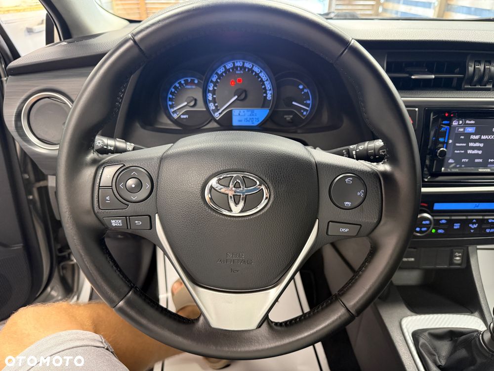 Toyota Auris - 12