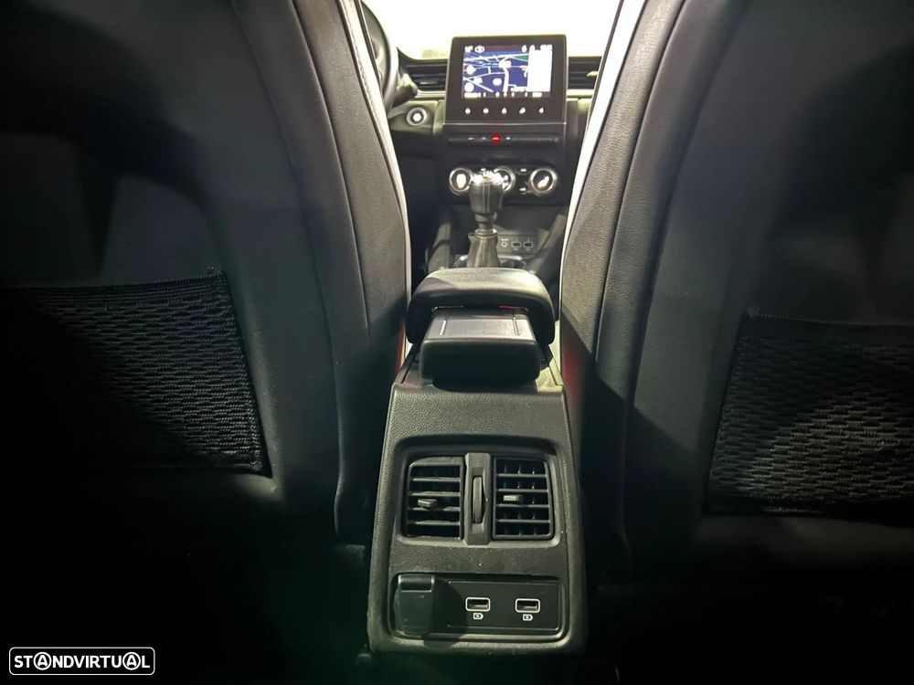 Renault Captur 1.0 TCe Techno - 27