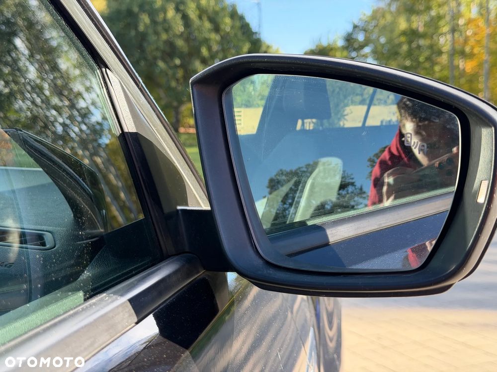 Volkswagen T-Roc 1.5 TSI OPF DSG R-Line - 37