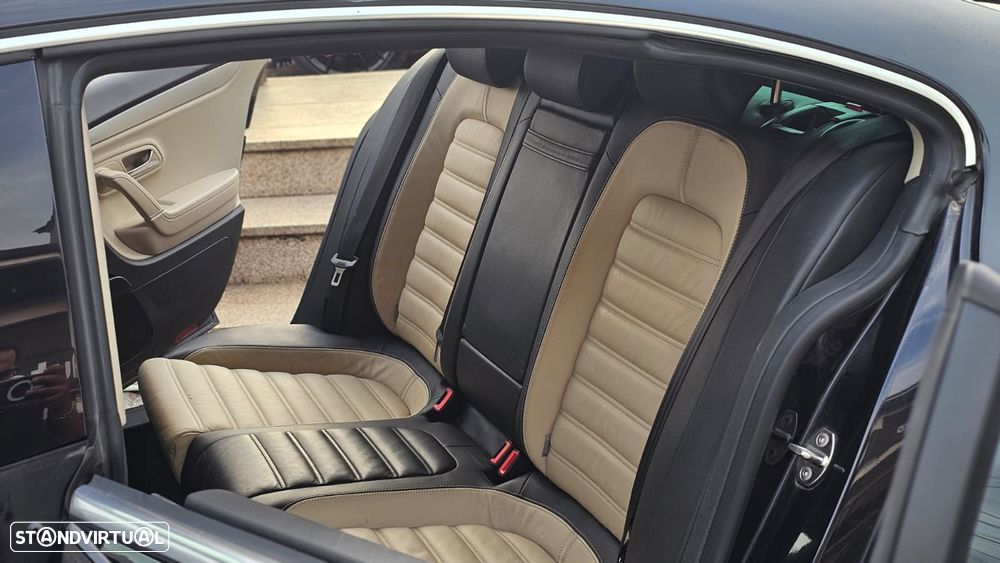 VW Passat CC 2.0 TDi BlueMotion - 12