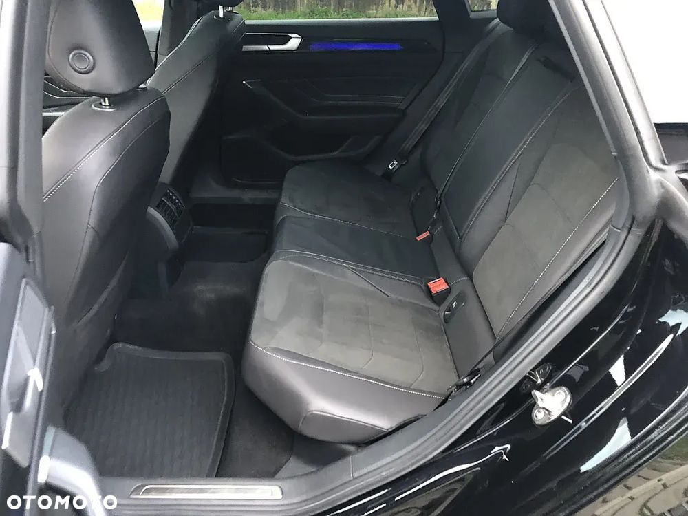 Volkswagen Arteon 2.0 TDI SCR R-Line DSG - 12