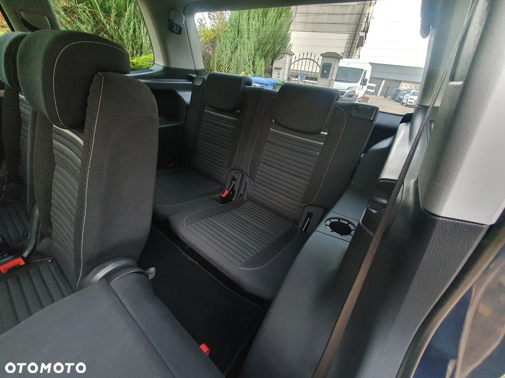 Volkswagen Touran 2.0 TDI DPF BlueMotion Technology DSG Comfortline - 12