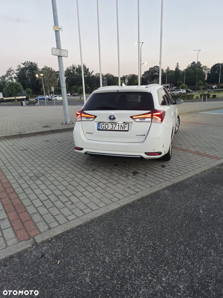 Toyota Auris Hybrid 135 Comfort - 2