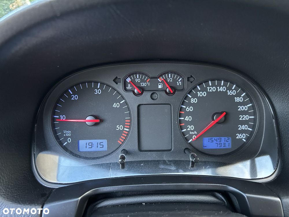 Volkswagen Golf - 8