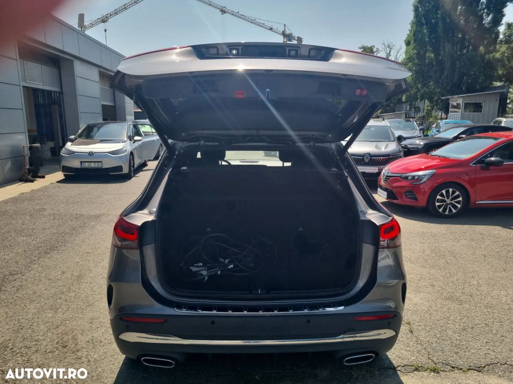 Mercedes-Benz GLA - 15