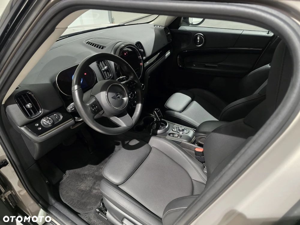 MINI Countryman Cooper Classic Trim - 14