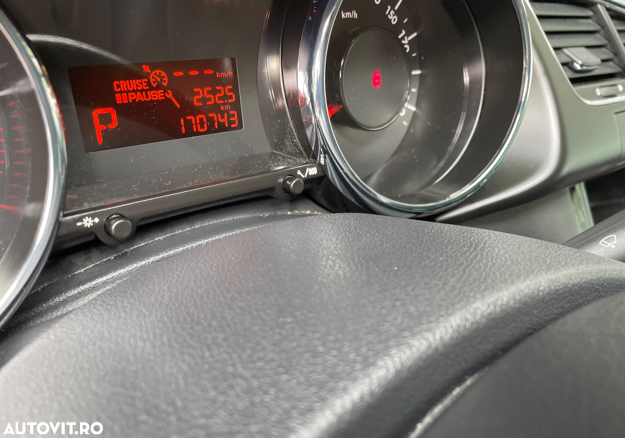 Peugeot 3008 e-HDi FAP 115 EGS6 Stop&Start Allure - 22