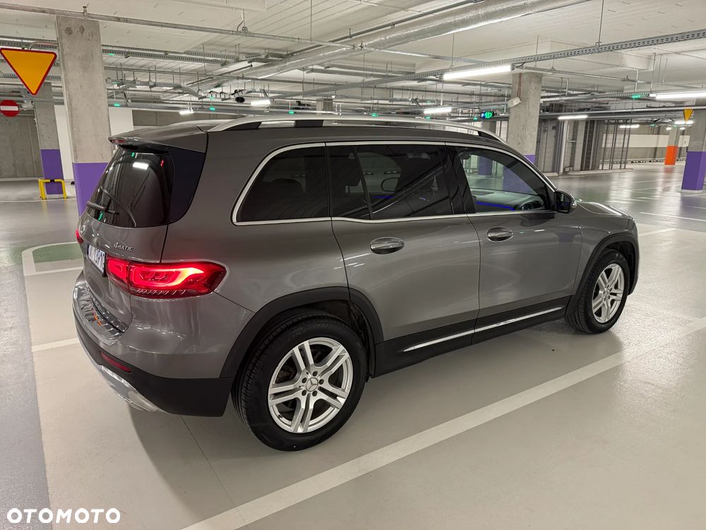 Mercedes-Benz GLB 250 4Matic 8G-DCT - 21