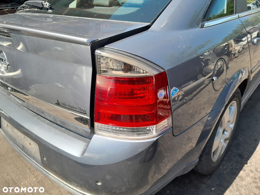 Lampa tylna prawa OPEL Vectra C HB - 3
