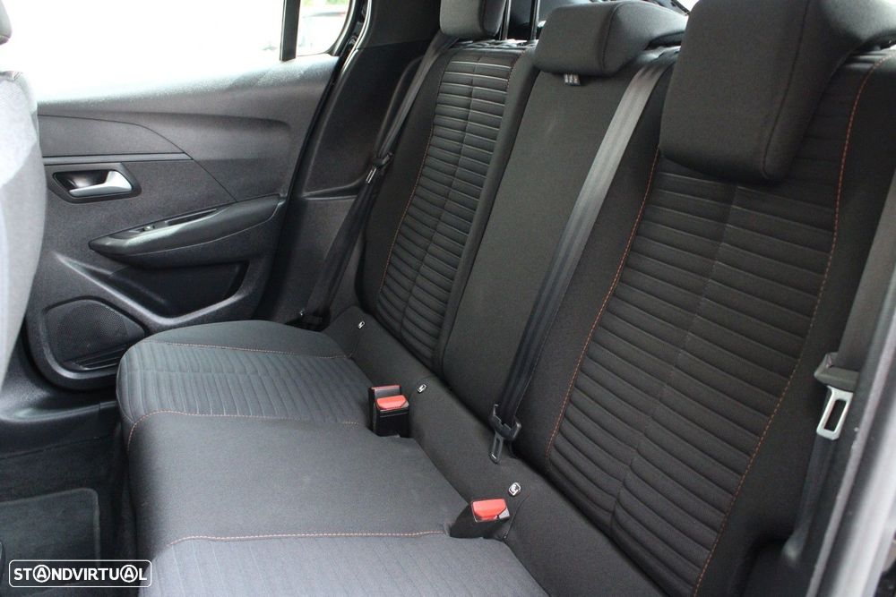 Peugeot e-208 50 kWh Allure - 34