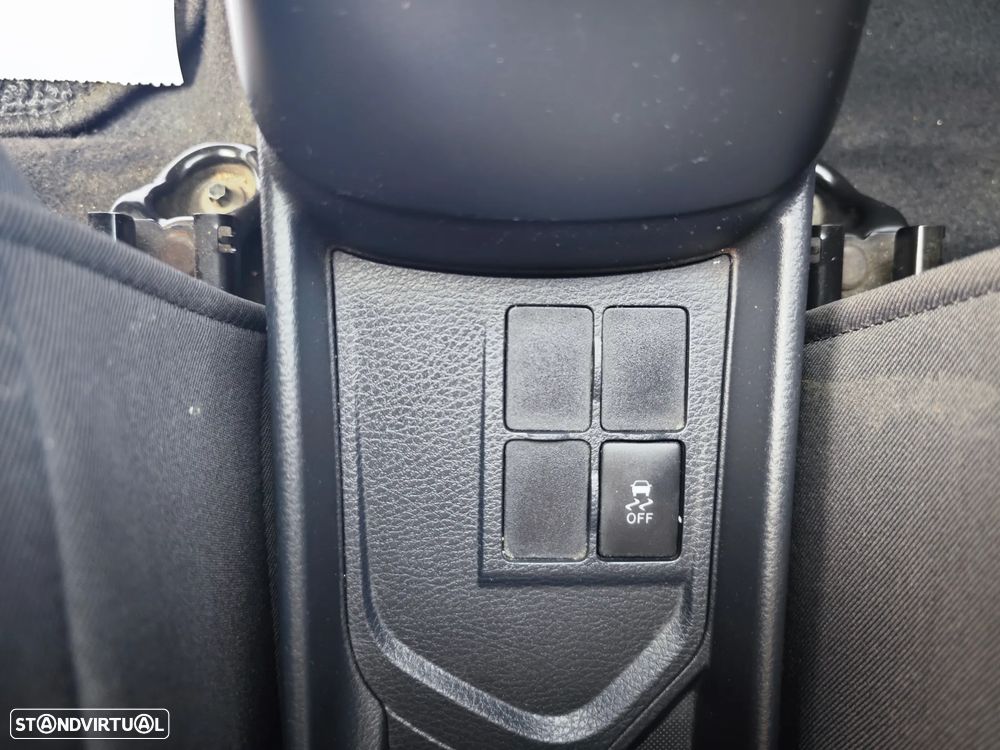 Toyota Yaris Bizz 1.4 D-4D IVA Dedutível - 13