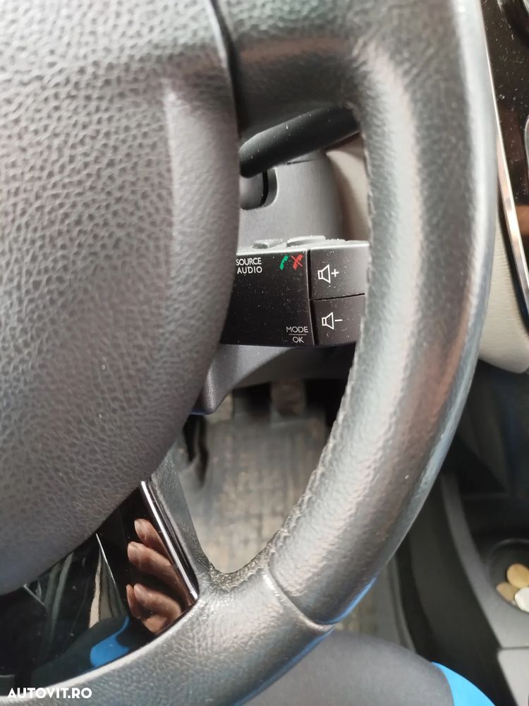 Dacia Lodgy 1.5 dCi 109 CP Laureate - 4
